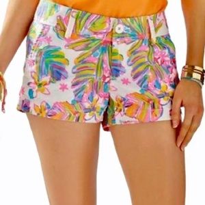Lilly Pulitzer Walsh Short 14 in Summer Haze.